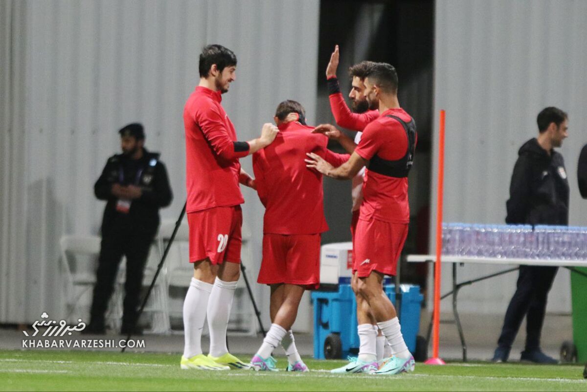 آزمون به طارمی رسید و جو تیم قلعهنویی عوض شد/ پس گردنی به یک بازیکن تیم ملی +تصاویر