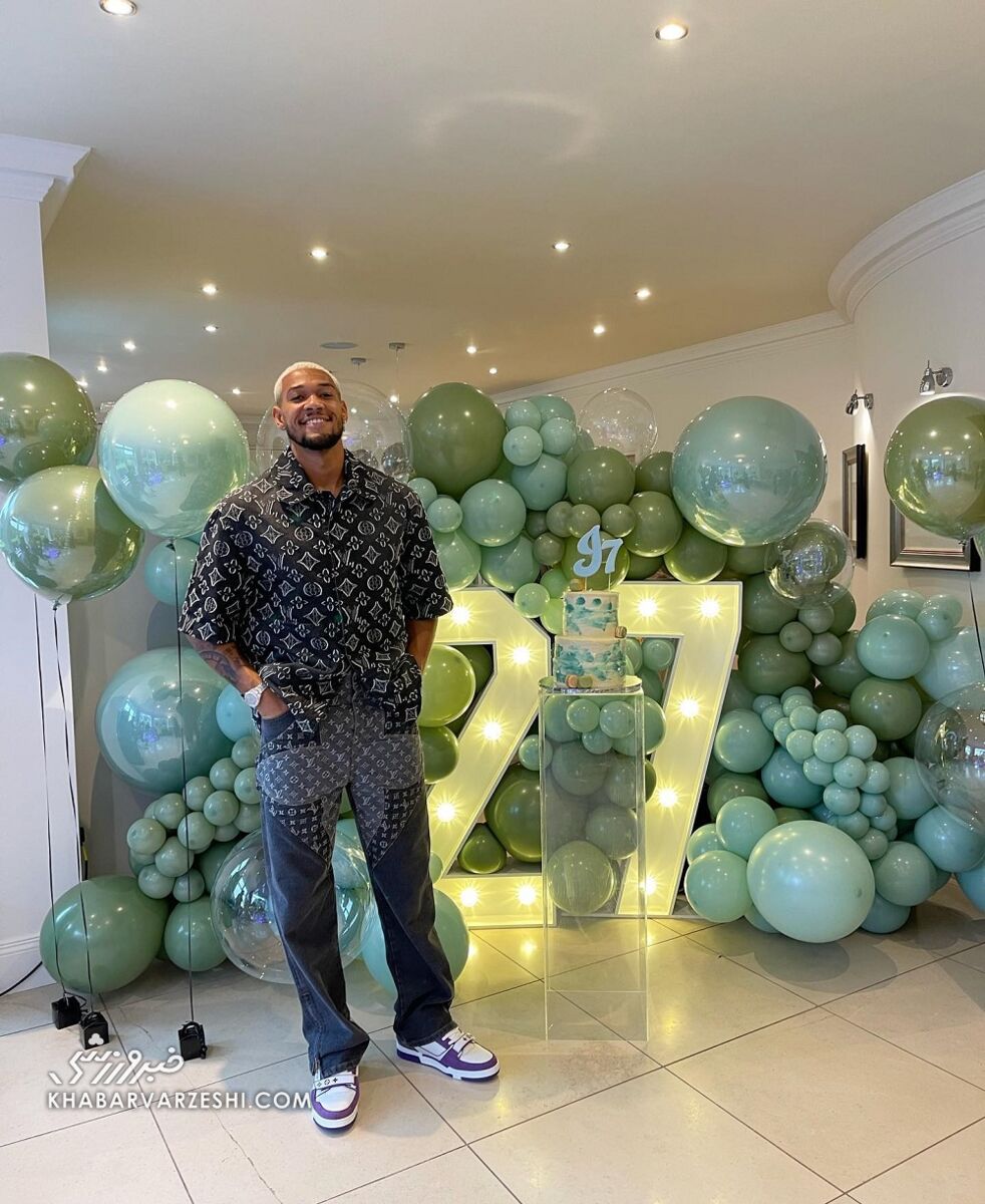 عکس| سه سارق وارد خانه ستاره فوتبال شدند/ دزدیهای مسلحانه ادامه دارد