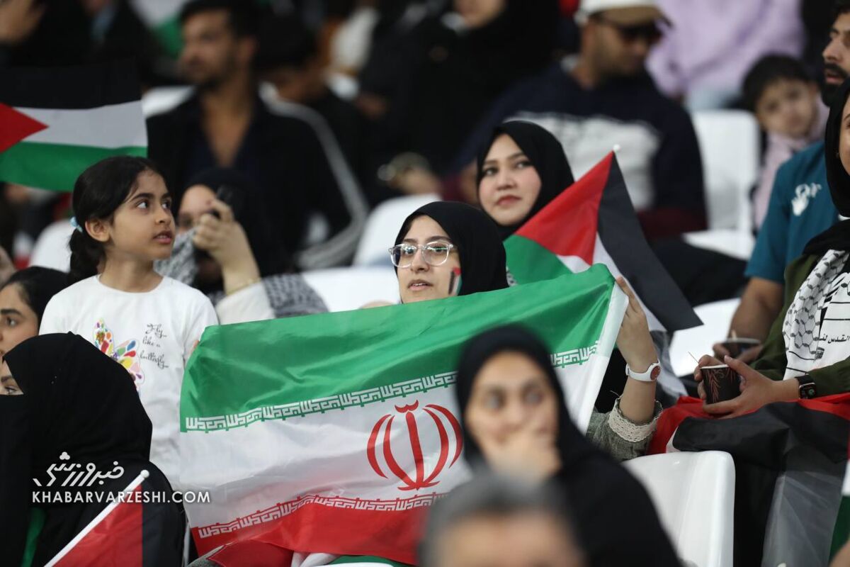 تصاویر| دختران فلسطینی تماشاگر بازی ایران/ هواداران زنی که در تلویزیون سانسور شدند!