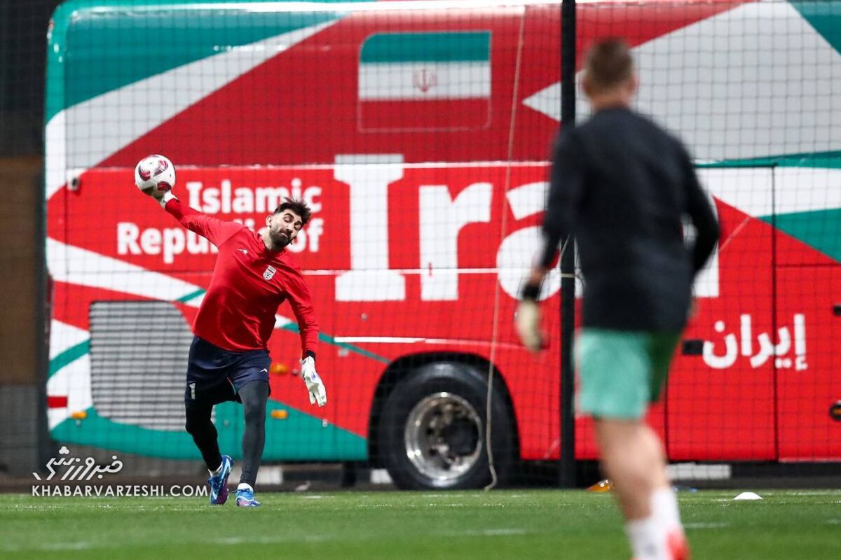 آقای بیرانوند خجالت بکش! همه را عاصی کردی/ وقتی روی قایق تفریحی ژست میگیری مردم نان ندارند بخورند/ مرام و افتادگی را از بازیکن خارجی یاد بگیر