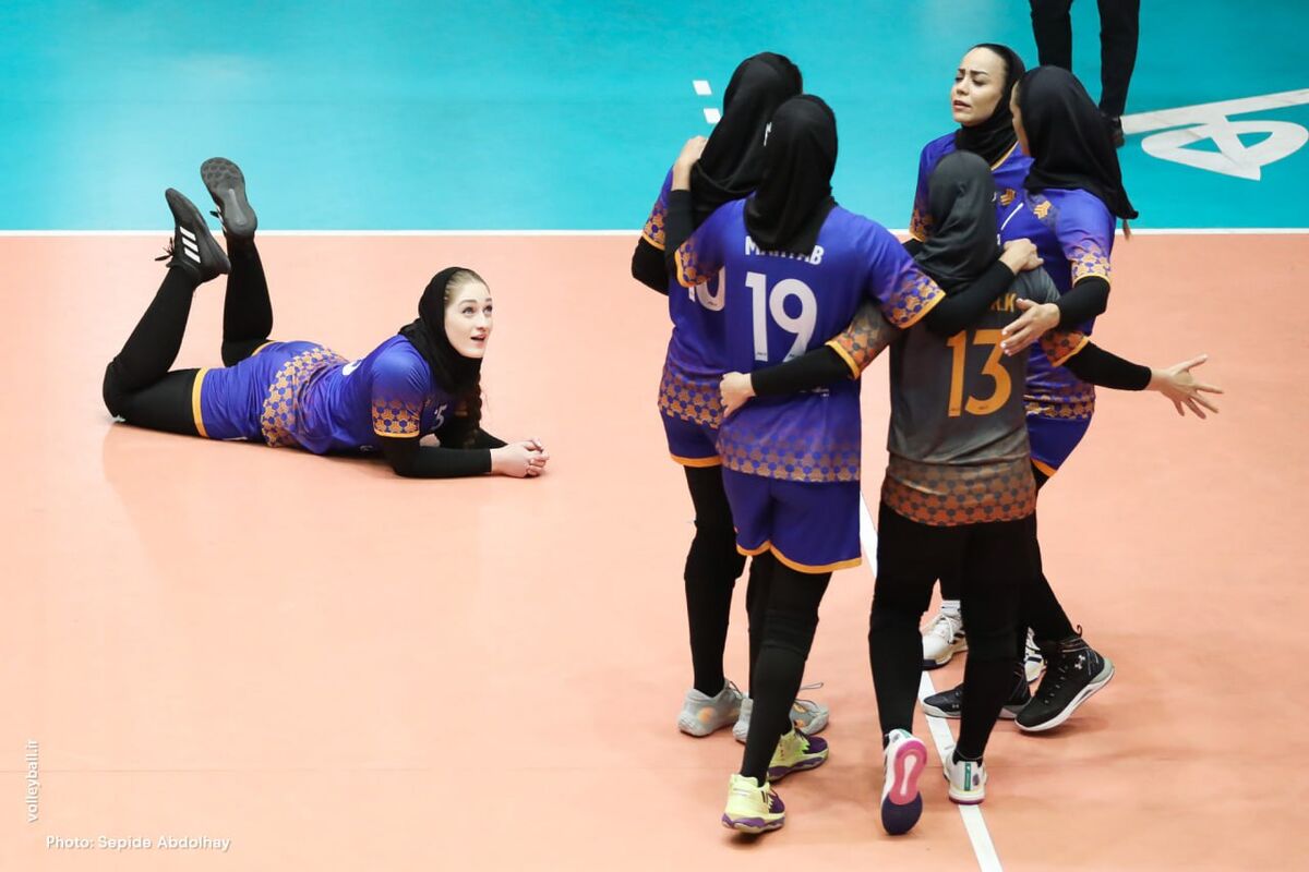 عکس| قاب عجیب از خوشحالی دختران والیبالیست در لیگ برتر زنان