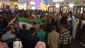 ویدیو| تجمع و شعار اماراتی‌ها علیه تیم ملی؛ ایرانی گوش کن، اشکتو درمیاریم!
