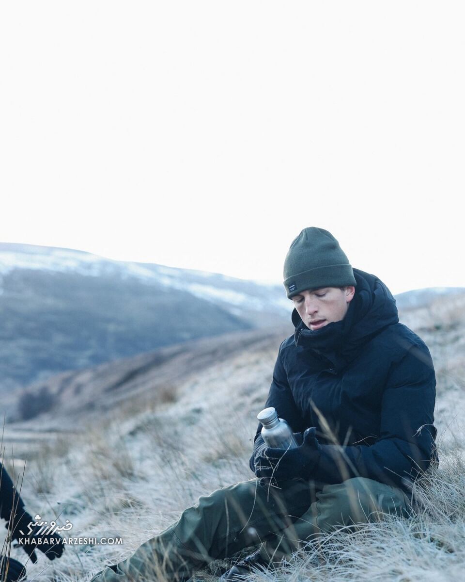 تصاویر شگفتانگیز از فوتبالیستی که در دمای ۲۱- درجه کمپ میزند/ این ستاره از گل زدن به تیراندازی و شکار رسید