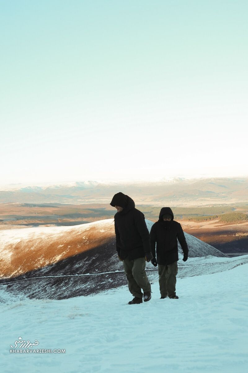 تصاویر شگفتانگیز از فوتبالیستی که در دمای ۲۱- درجه کمپ میزند/ این ستاره از گل زدن به تیراندازی و شکار رسید