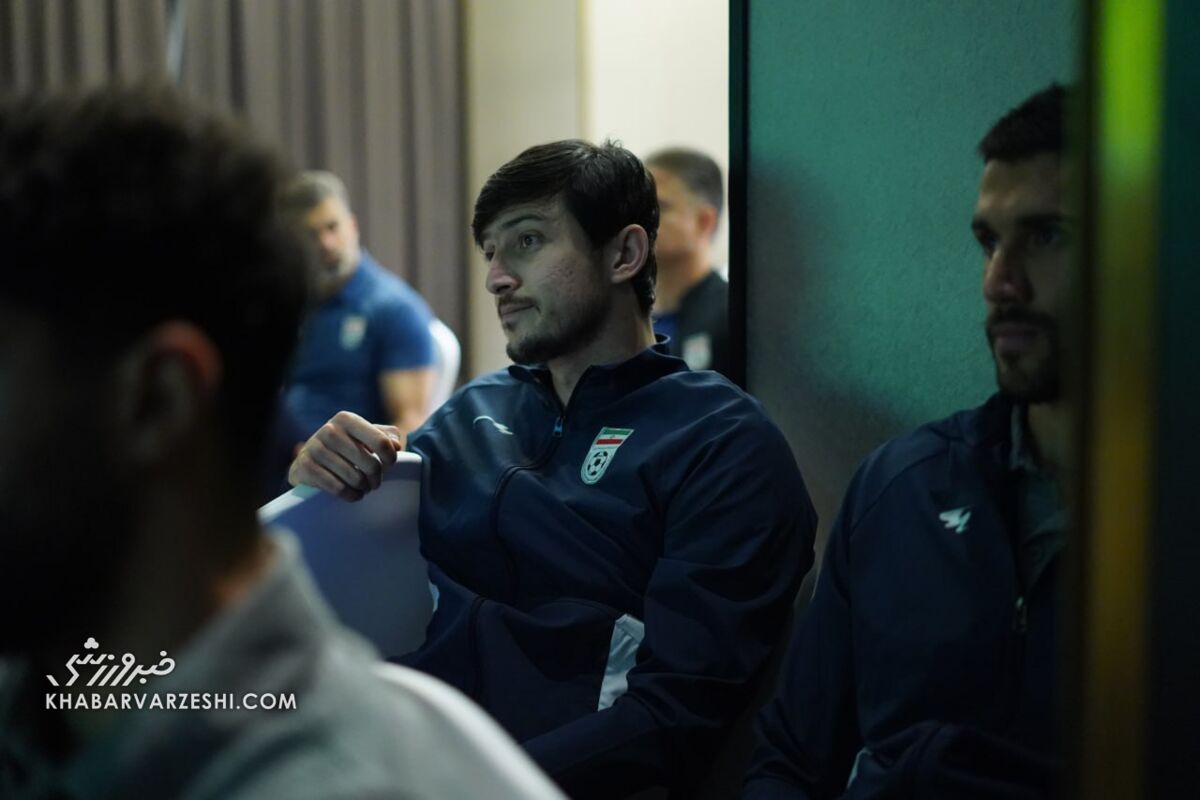 عکس| آنالیز دقیق امارات توسط کادرفنی/ ملیپوشان برای بازی فردا توجیه شدند