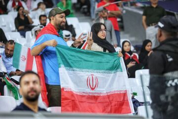 ویدیو| جیمی جامپ ایرانی بازی را متوقف کرد/ نیروهای امنیتی به او حمله کردند