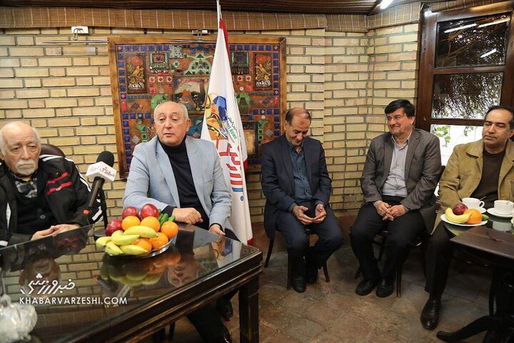 جشن تولد 80 سالگی اردشیر لارودی در مؤسسه خبر