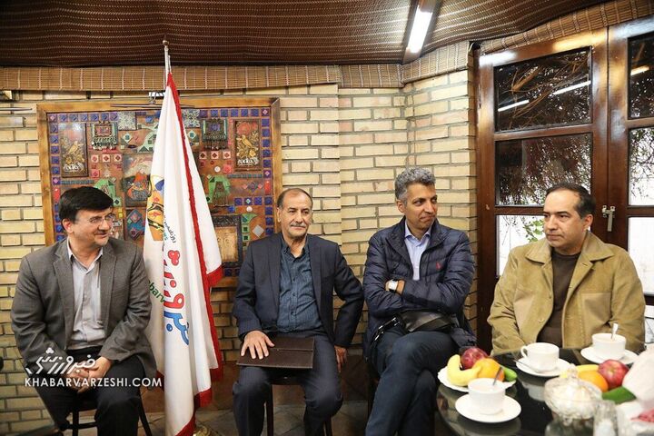 جشن تولد 80 سالگی اردشیر لارودی در مؤسسه خبر