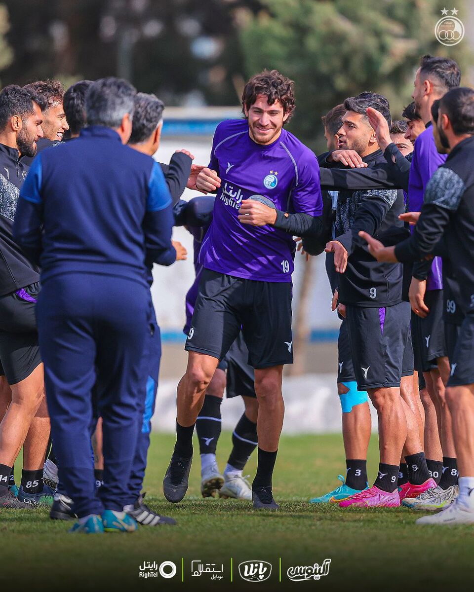 عکس| گلزن آرژانتینی در تونل وحشت استقلالیها