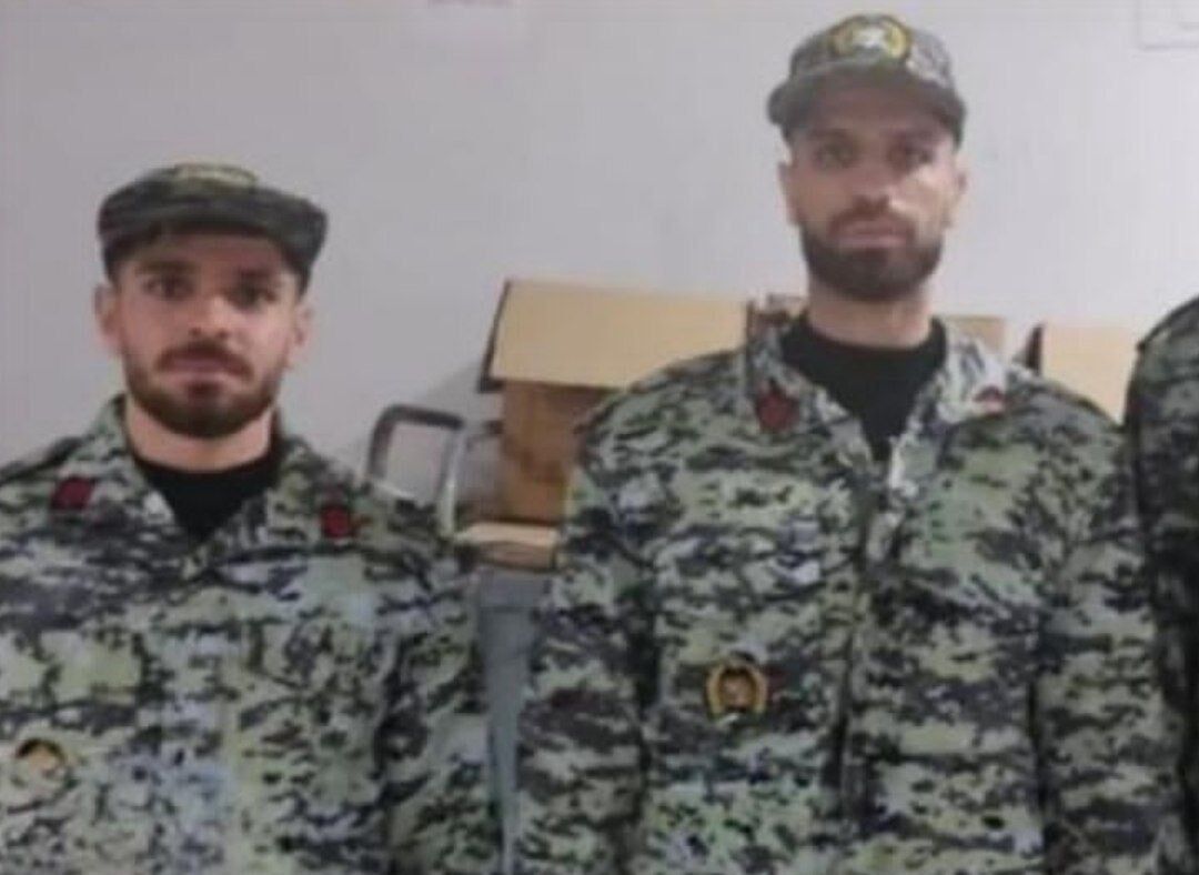 عکس| دو ستاره پرسپولیس سرانجام با لباس سربازی دیده شدند!