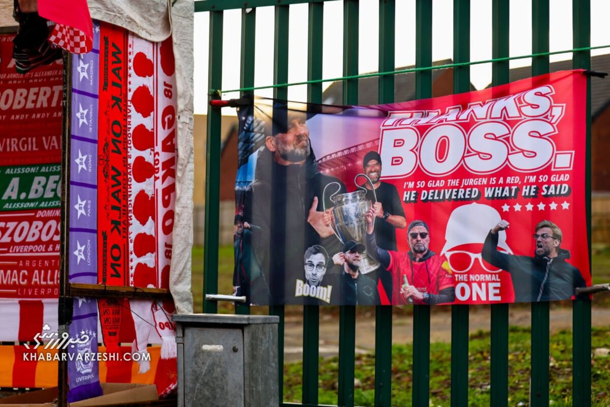 تصاویر| سنگ تمام لیورپولیها برای آقای معمولی/ نقاشی و بنرهایی با چهره کلوپ