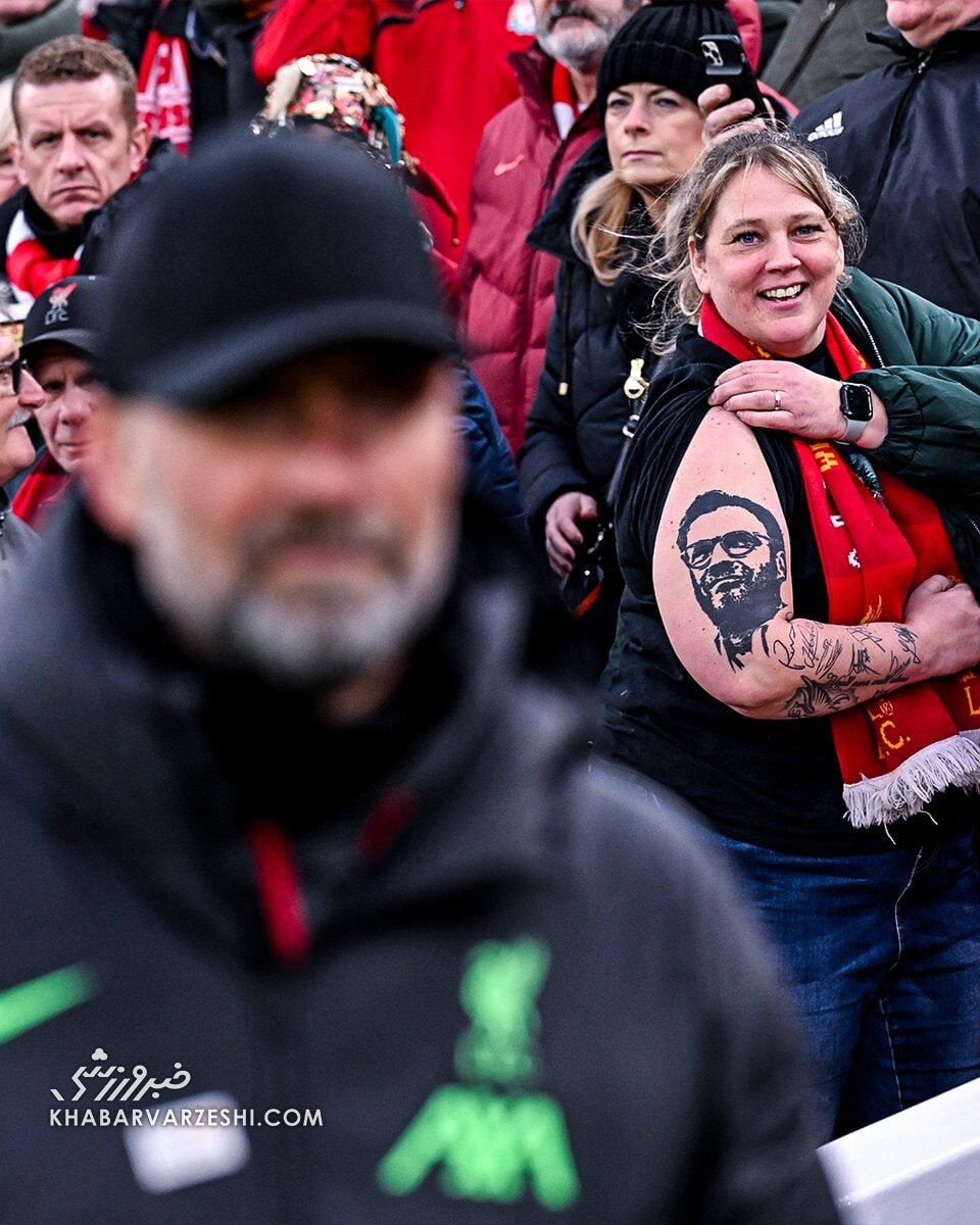 عکس| تتوی سرمربی روی بازوی یک زن!