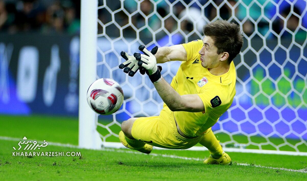 عکس| کپی گلر تاجیک از روی دست بیرانوند در شب تاریخی