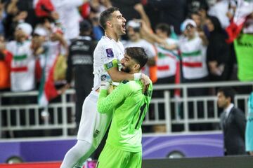 تصاویر| شب تاریخی ایران - سوریه در جام ملت‌های آسیا/ بیرانوند قلعه‌نویی را نجات داد!
