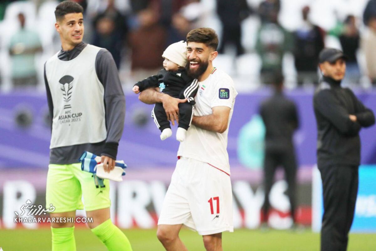 عکس| جشن پیروزی ترابی و دخترش در استادیوم/ قلی‌زاده با پسر بامزه‌اش خوشحالی کرد
