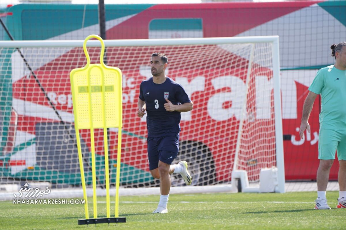 تصاویر| مهمان ویژه در تمرین تیم ملی بعد از شکست ژاپن/ قلعهنویی با استایل خاص ظاهر شد!