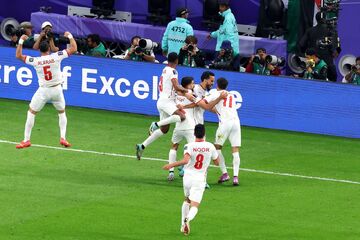 عکس| جنجالی‌ترین شادی جام ملت‌های آسیا در نیمه نهایی تکرار شد