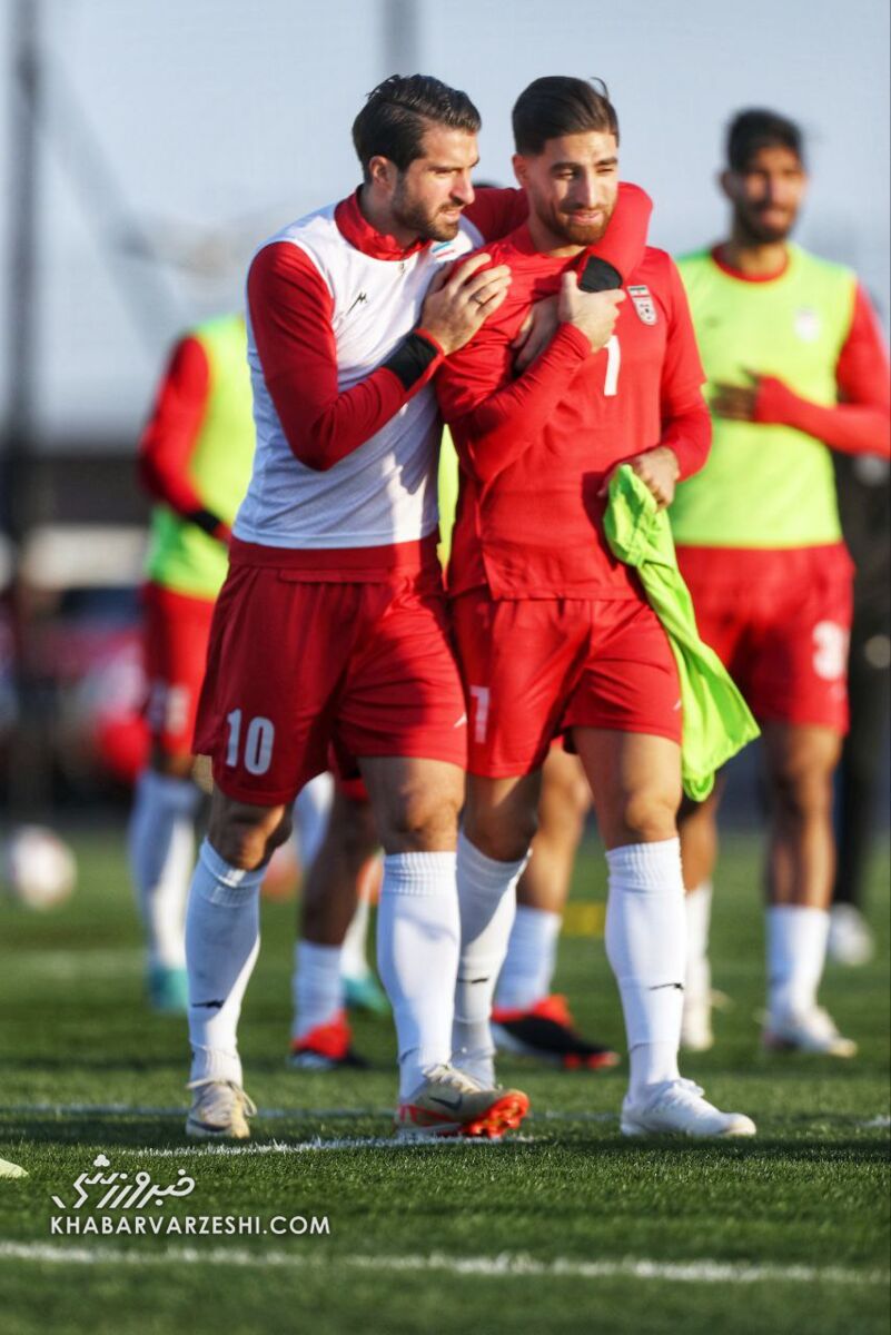 تصاویر| مخالفت ستاره سپاهان با شجاع در تمرین تیم ملی/ رقابت ستارههای قلعهنویی با مهمان ویژه