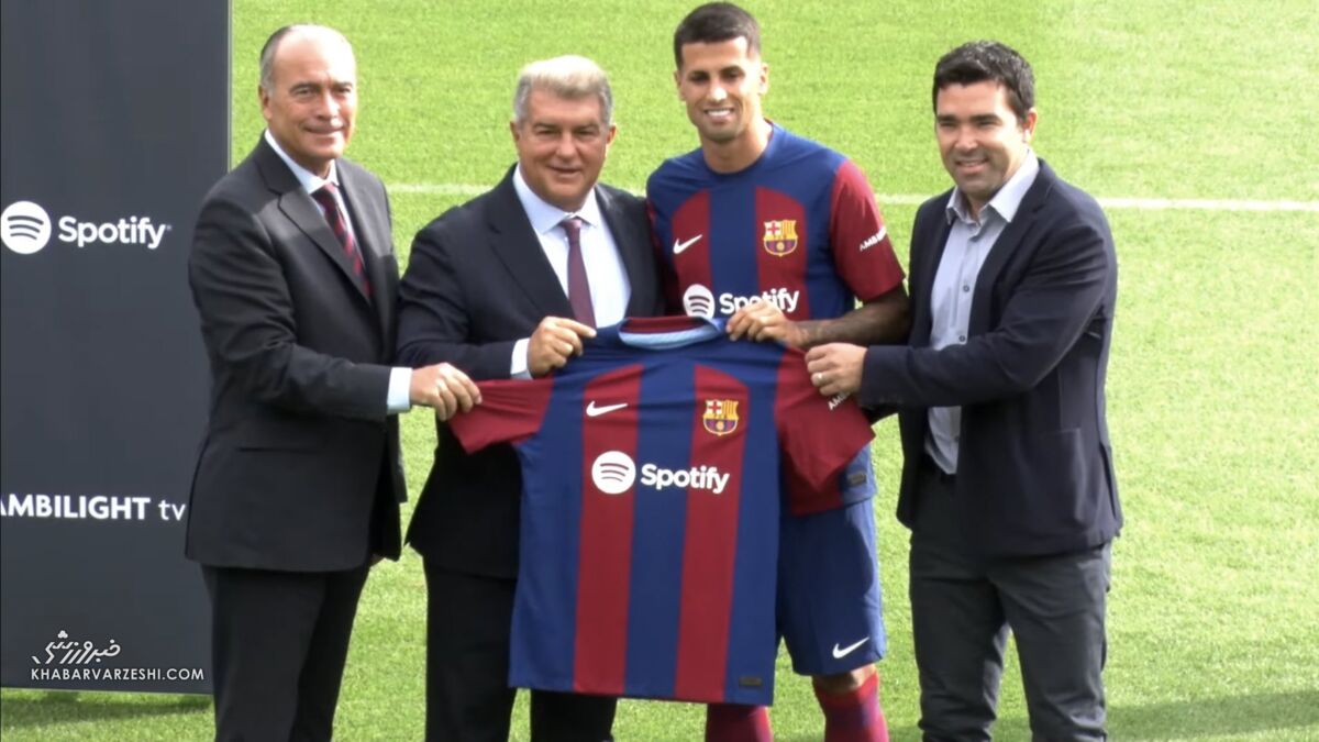 مدیر ورزشی بارسلونا: اگر پول برسد هر ۲ بازیکن را می‌خریم