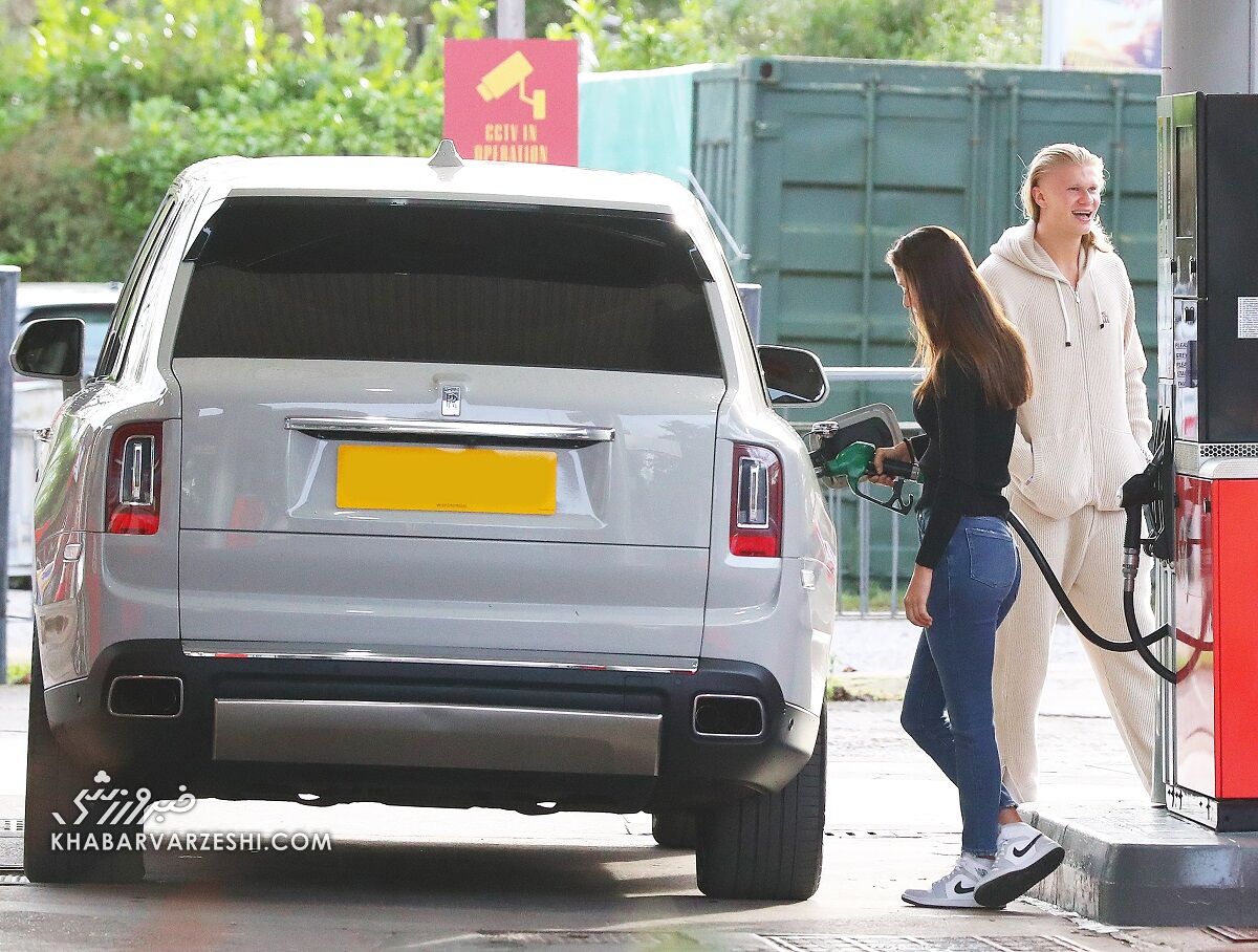 تصاویر| هالند و نامزدش در یک موقعیت غیرفوتبالی/ ۱۲۰ پوند، نوشجان این پرخورِ لاکچری!