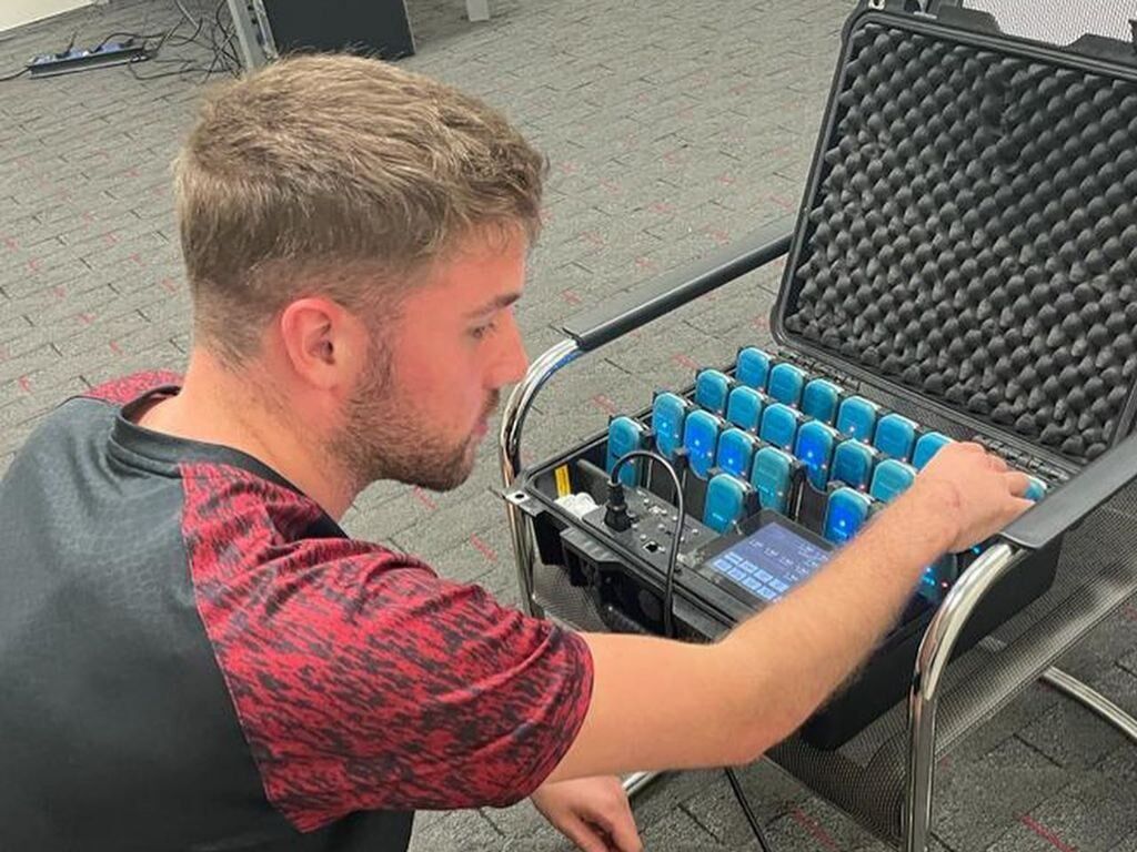 عکس| خشم بدنساز استقلال از ترافیک تهران/ طعنه سرمربی اسپانیایی به زبان ایرانی! عکس| خشم بدنساز استقلال از ترافیک تهران/ طعنه سرمربی اسپانیایی به زبان ایرانی!