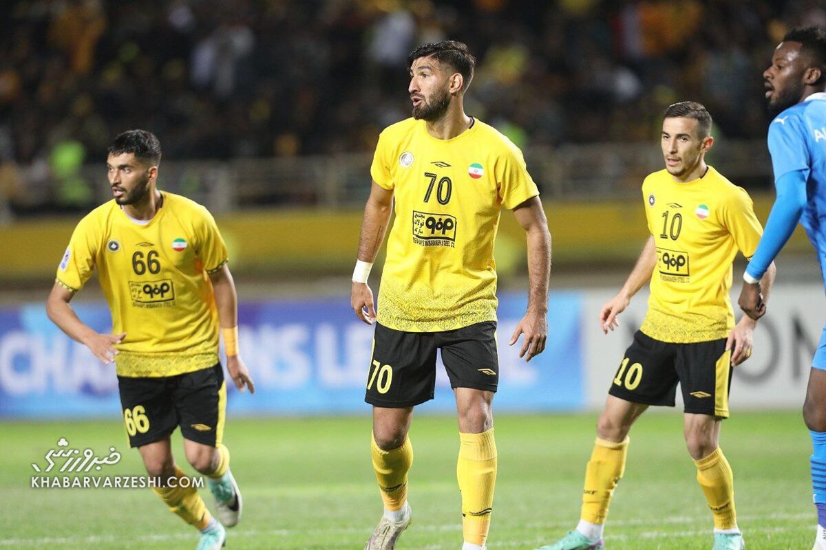 وقتی «آقای گل» دروازه خالی را بیرون میزند/ مشکل سپاهان فقط داوری و حواشی نیست وقتی «آقای گل» دروازه خالی را بیرون میزند/ مشکل سپاهان فقط داوری و حواشی نیست