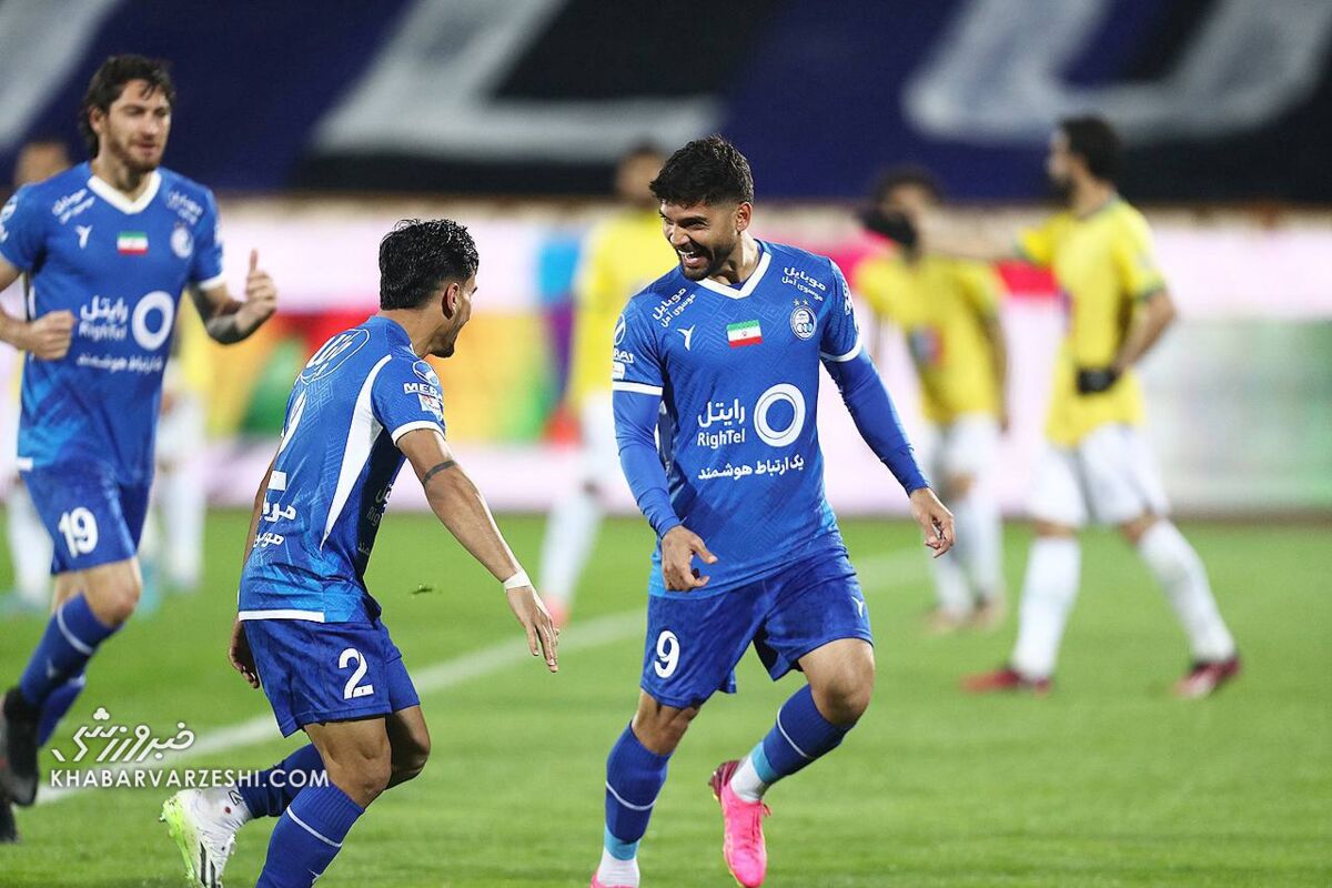 این بازیکن استقلال محروم است یا نه؟ این بازیکن استقلال محروم است یا نه؟