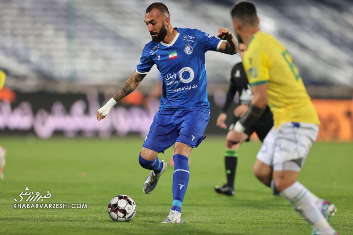 چشمی: من به این چیز دست بزنم ۱۰۰ میلیون آپشن میگیرم/ نمیدانم باید برای یک بازیکن چه کار کنیم! چشمی: من به این چیز دست بزنم ۱۰۰ میلیون آپشن میگیرم/ نمیدانم باید برای یک بازیکن چه کار کنیم!