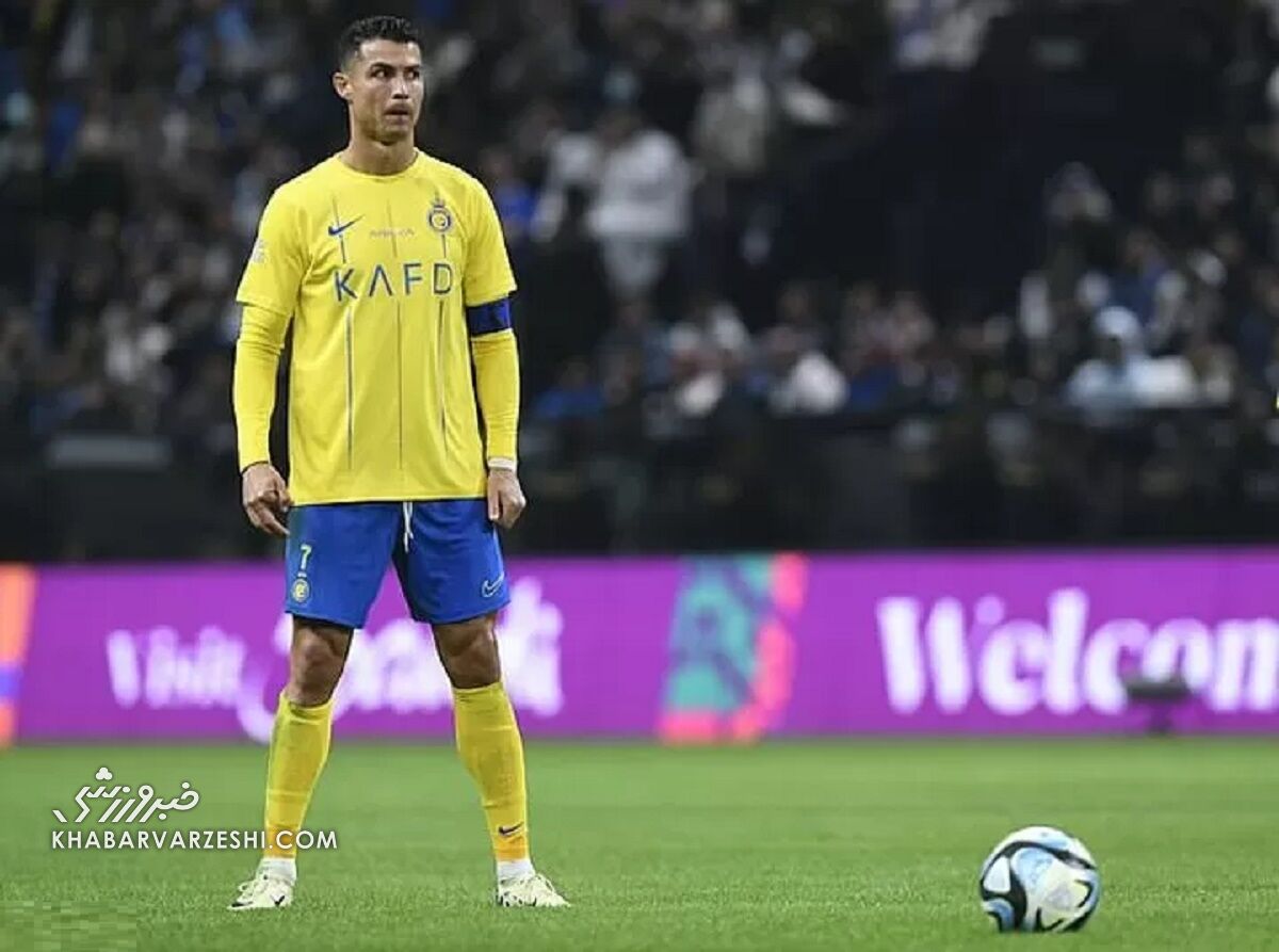 تغییر جالبی که در لباس کریستیانو ایجاد شد/ بازگشت CR7 به مدل اصلی +عکس