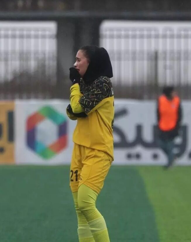 تصاویر| شوک به فوتبال ایران با حادثه غیرمنتظره/ اشک بازیکنان پس از تماشای صحنه دلخراش درآمد +ویدیو