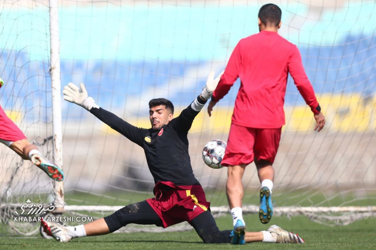 عکس| خط و نشان یک جوان برای بیرانوند/ رقیب جدید بیرو هشتپا شد