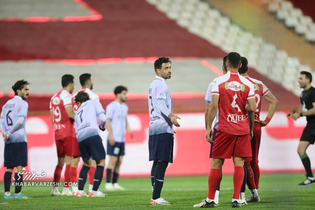 واکنش شجاع خلیل زاده به جذب ۳ ستاره پرسپولیس واکنش شجاع خلیل زاده به جذب ۳ ستاره پرسپولیس