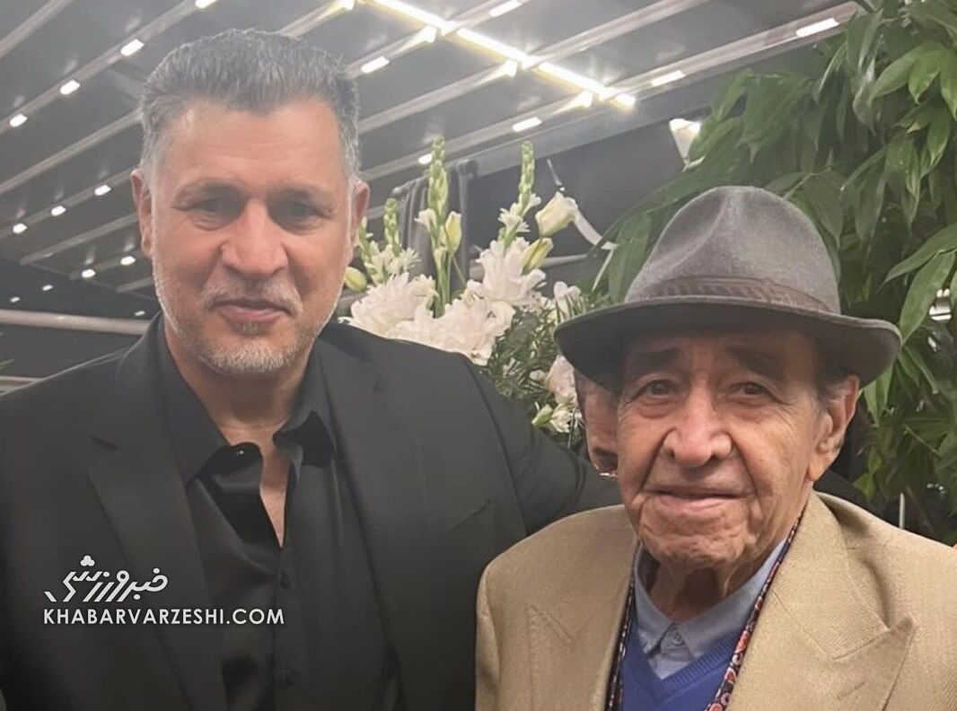 عکس| علی دایی در کنار خواننده ترانه «من یک پرنده‌ام»/ میزبانی شهریار از استاد آواز در رستورانش