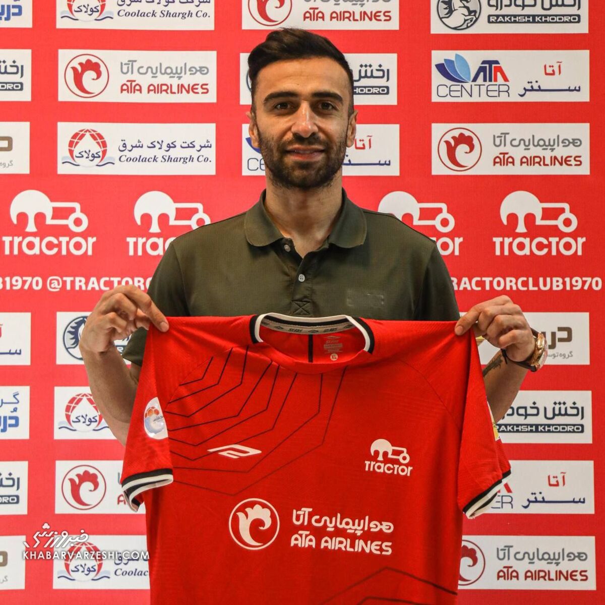 عکس| گیتاریست استقلال رسما سرخپوش شد