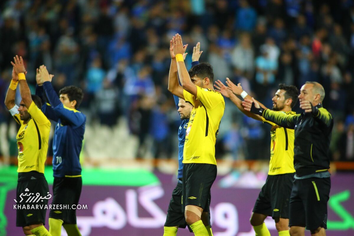 عکس| شکستن طلسم استقلال مقابل سپاهان بعد از ۵ سال
