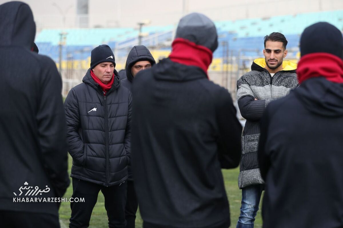 عکس| خداحافظی مهاجم پرسپولیس با همتیمیهایش