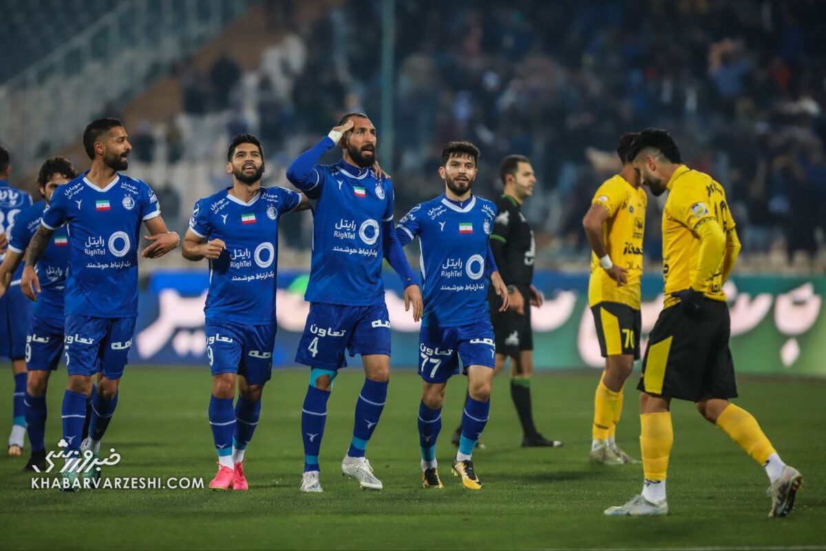 جباری آدم ندید بدیدی نیست که از هول حلیم در دیگ بیفتد/ آوردن سیدورف با این امکانات ضعیف تبعات دارد