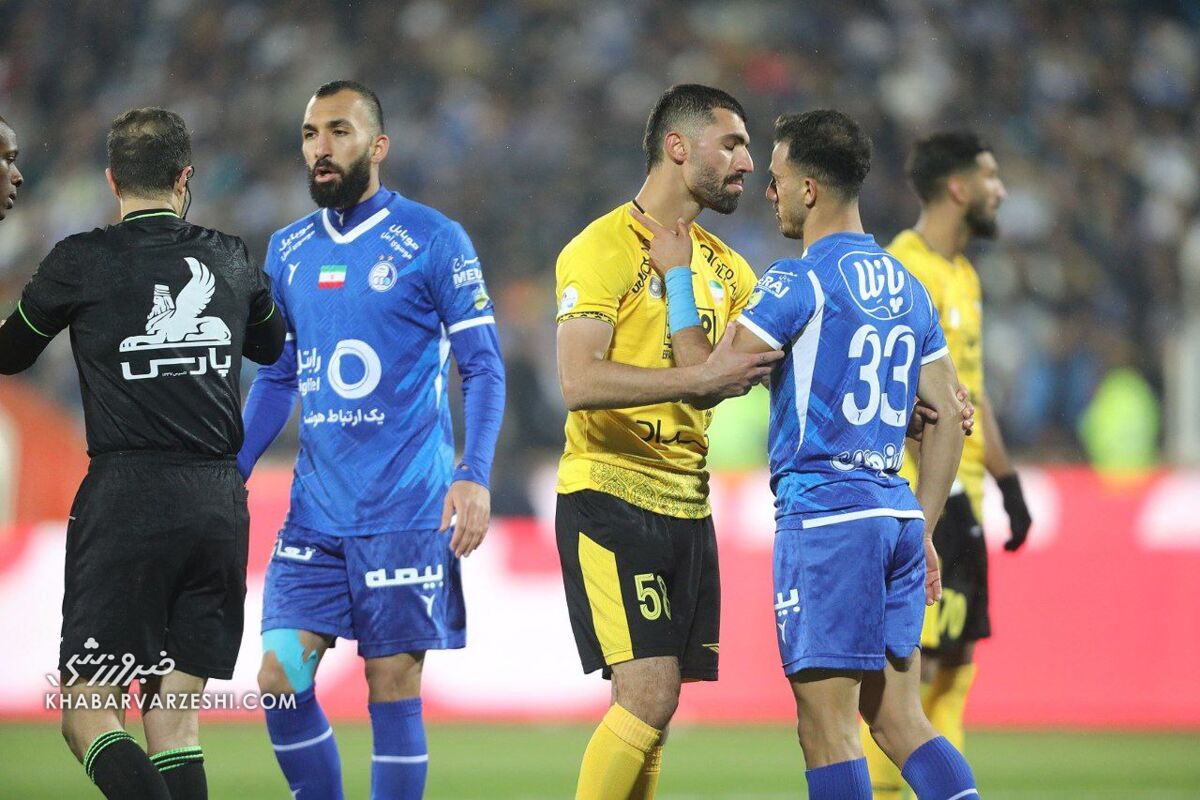 صدای پای بازیکن نام آشنا در استقلال گوش میرسد/ این شادی گل بی دلیل نبود! صدای پای بازیکن نام آشنا در استقلال گوش میرسد/ این شادی گل بی دلیل نبود!