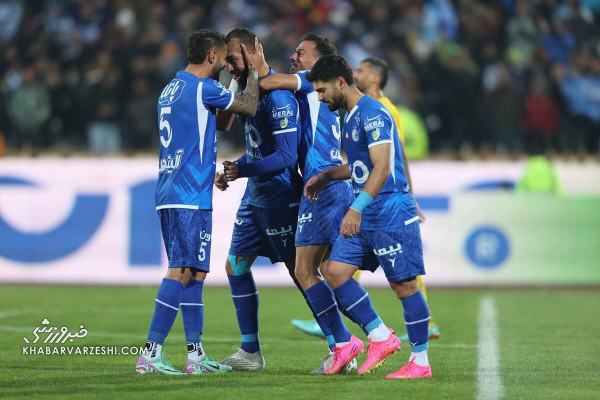 می دانم کلید مشکل نکونام و خطیر دست کیست!/ زود است از قهرمانی استقلال صحبت کنیم/ پشت فرمان بودم که گفتند عابدزاده را به بیمارستان بردهاند