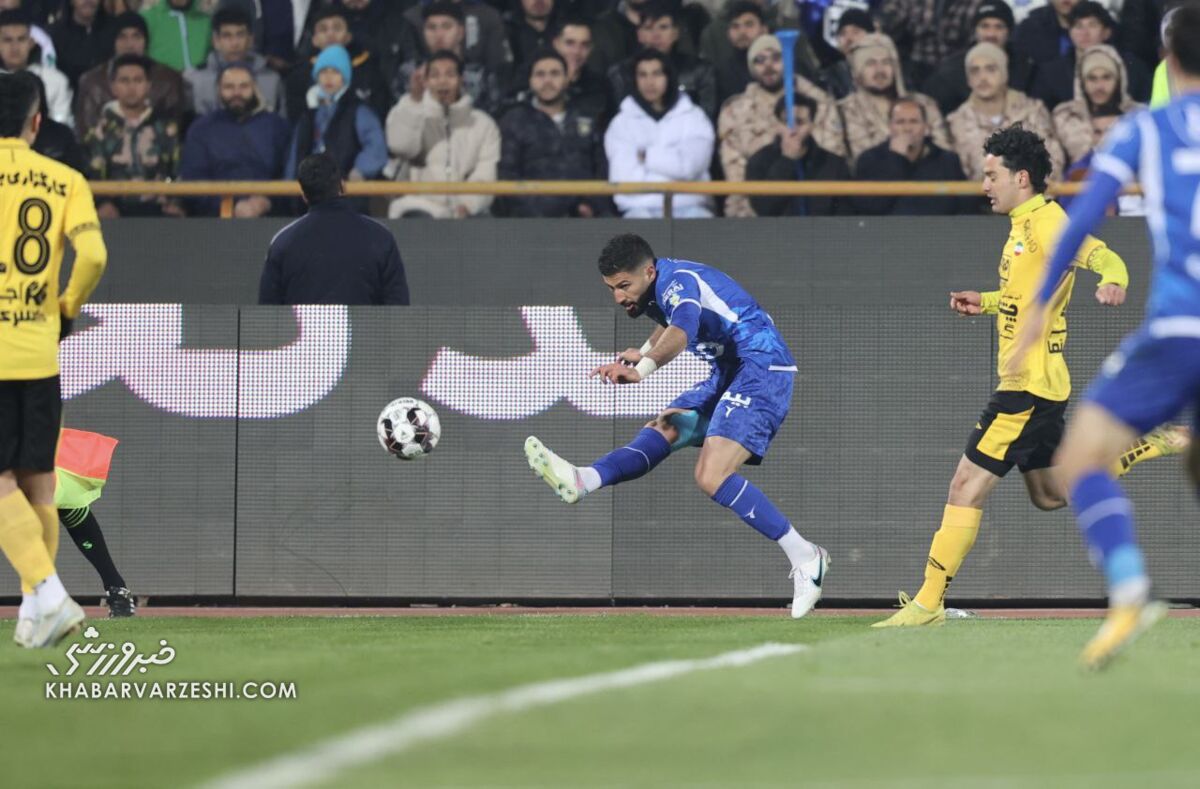 سپاهان روی ستاره استقلال دست گذاشته بود سپاهان روی ستاره استقلال دست گذاشته بود