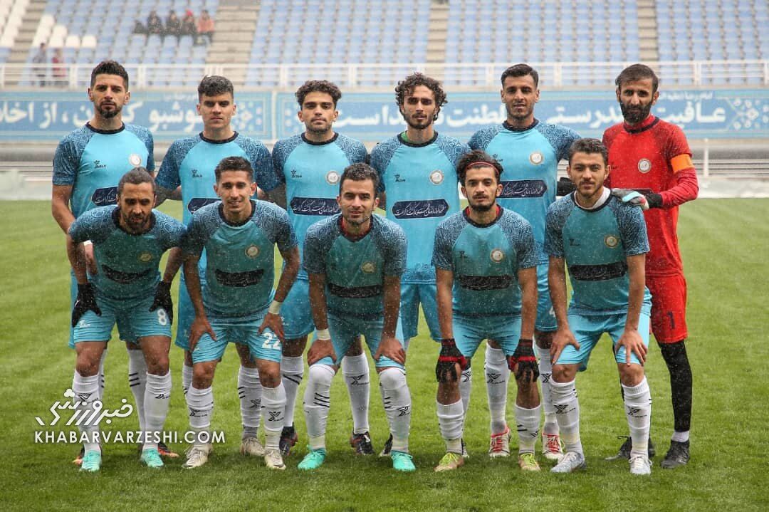 عکس| بازگشت کاپیتان باسابقه استقلال به فوتبال با یک تیم جدید