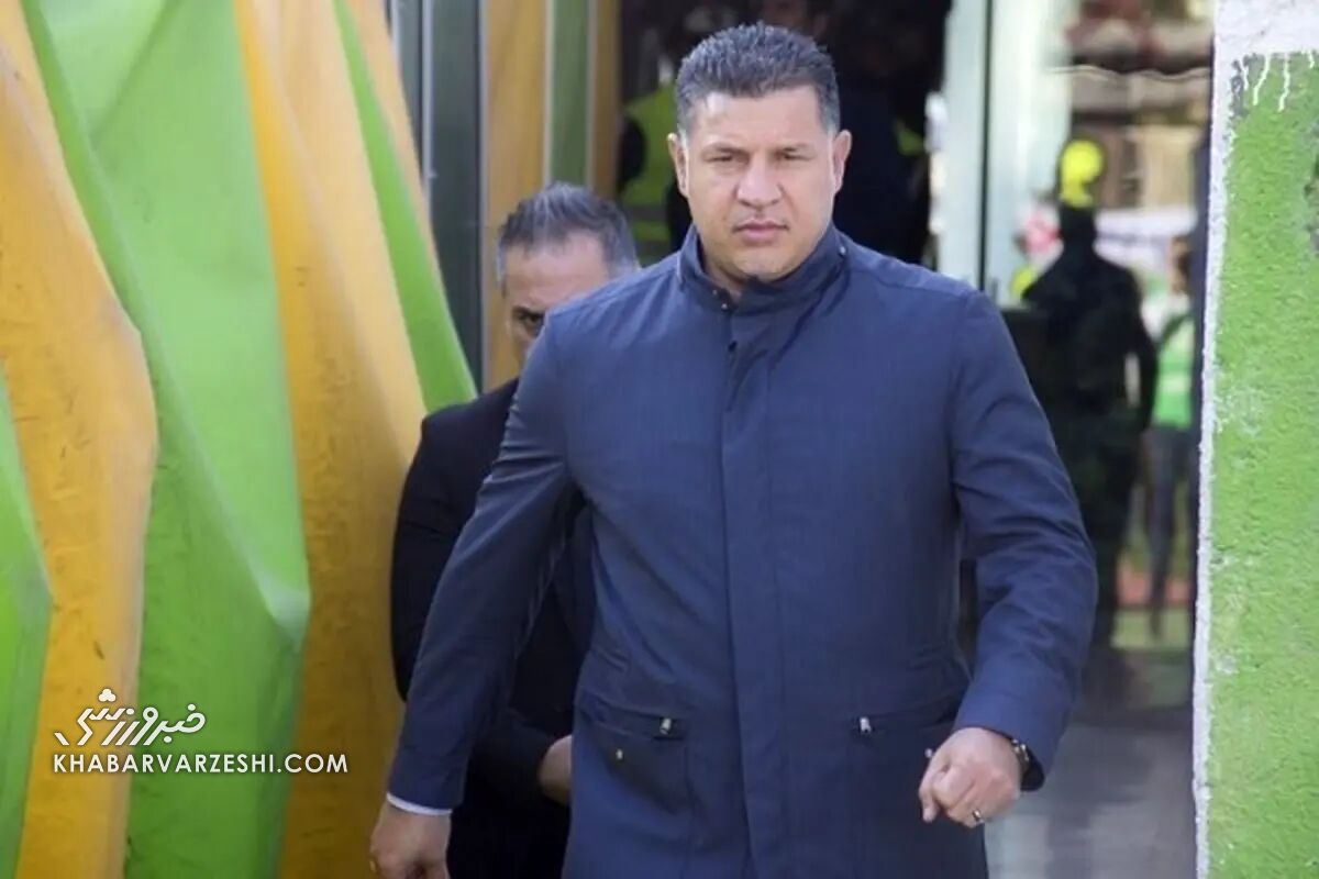 علی دایی: فقط خدا میتواند خرابم کند/ دلم میخواست برای هواداران پرسپولیس گریه کنم/ در ملی تنها و غریب بودم علی دایی: فقط خدا میتواند خرابم کند/ دلم میخواست برای هواداران پرسپولیس گریه کنم/ در ملی تنها و غریب بودم