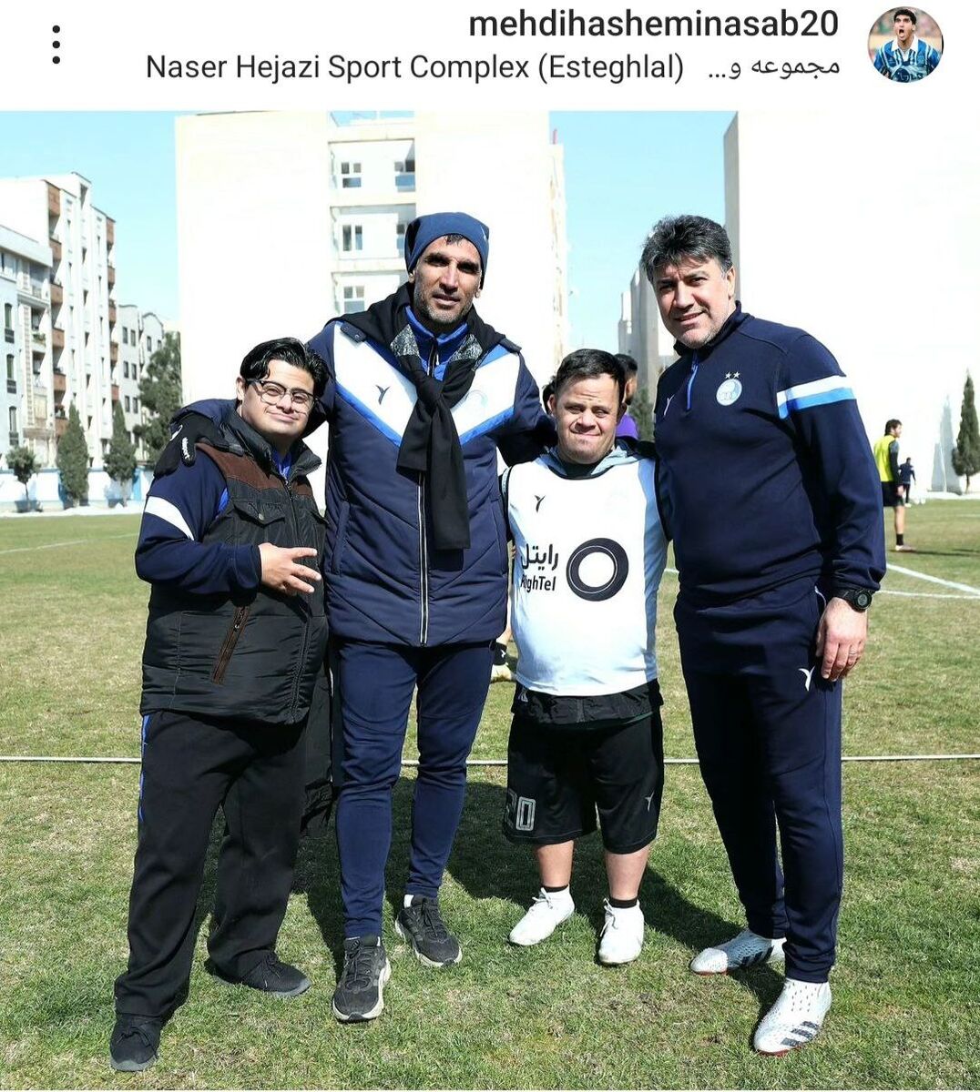 عکس| هاشمینسب در کنار ۲ مهمان ویژه استقلال