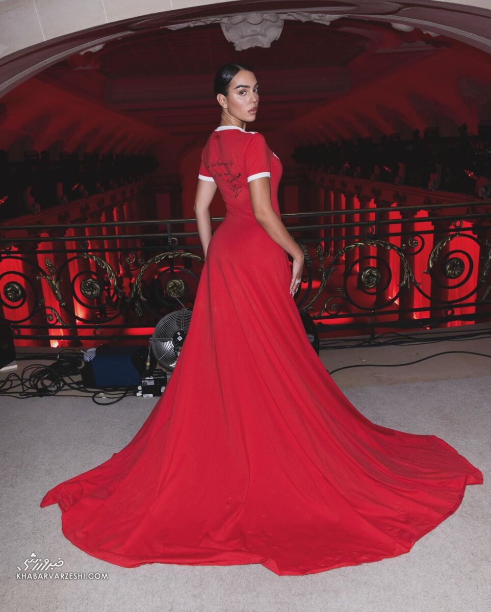 تصاویر| اقدام جورجینا عربستانی‌ها را عصبانی کرد/ پشت‌صحنه لباس تمام قرمز نامزد رونالدو در شب خاص پاریس
