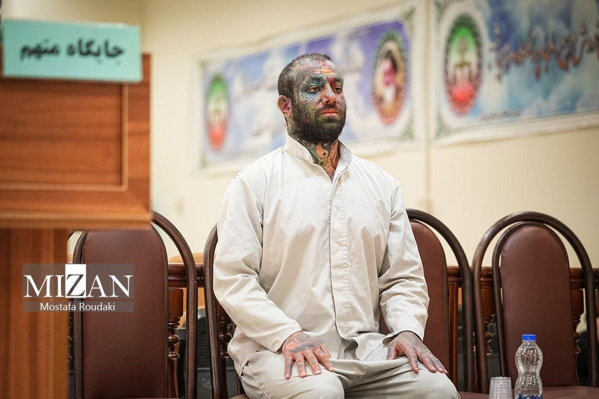 اولین تصاویر از چهره متفاوت امیر تتلو در دادگاه/ دیدار خواننده جنجالی با مادر و خواهرش