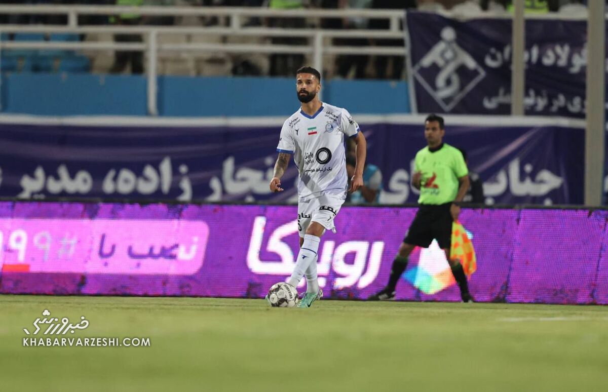 جریمه جداگانه استقلال برای مدافع تتوکار! جریمه جداگانه استقلال برای مدافع تتوکار!