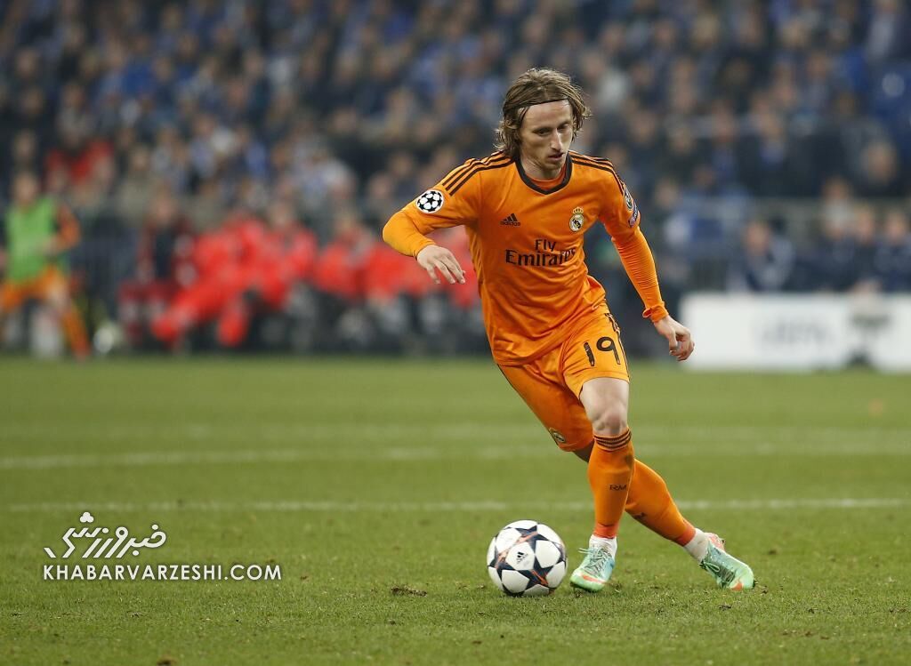 لباس رئال مادرید برای فصل آینده/ آنها هرگز چنین رنگ عجیبی نپوشیده بودند!