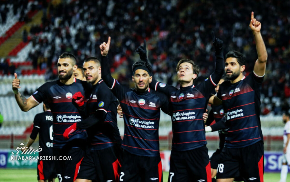 دیداری که کیفیت بازی های لیگ برتر را زیر سوال برد/ حیف از گلهایی که تماشاگران به خاطر این دربی ضعیف ندیدند!