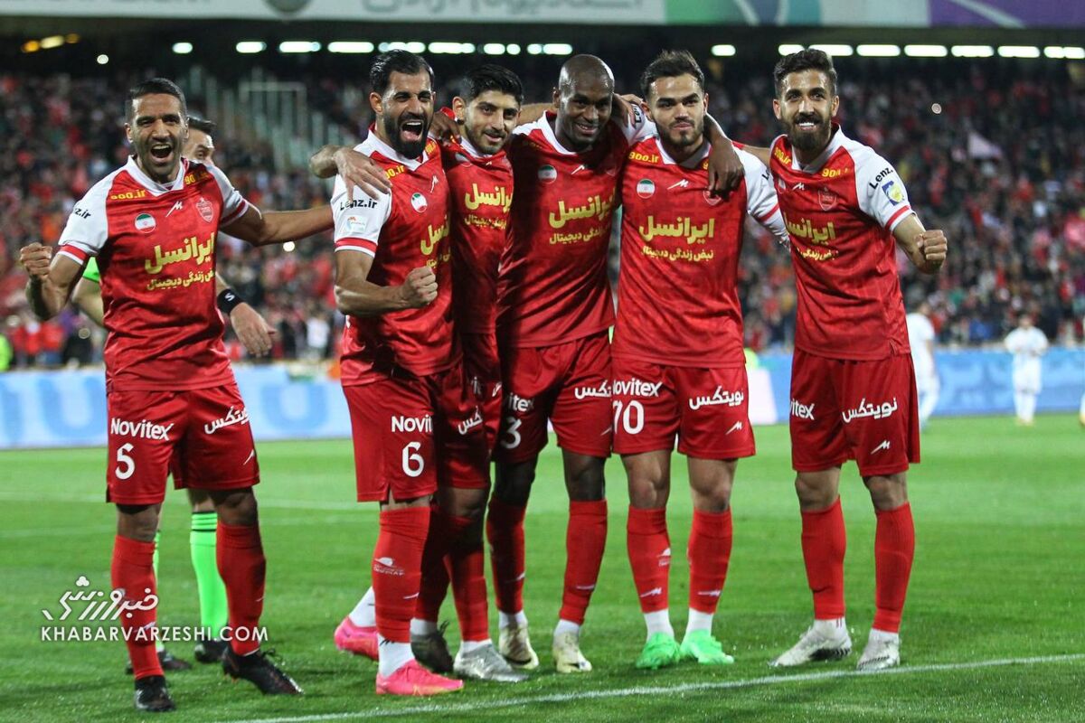 استقلال امتیاز از دست میدهد/ پرسپولیس ثابت کرد لایق قهرمانی است/ امیدوارم آخر فصل کادر مدیریتی باشگاه شرمنده هواداران نشود