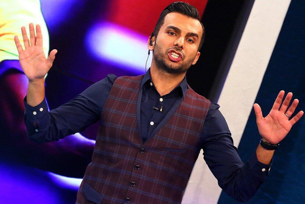 میثاقی طرفدار مسی یا رونالدو؟/ رونمایی از ستاره محبوب مجری فوتبال برتر روی آنتن زنده +ویدیو میثاقی طرفدار مسی یا رونالدو؟/ رونمایی از ستاره محبوب مجری فوتبال برتر روی آنتن زنده +ویدیو